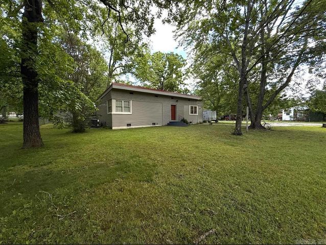 601 Clarence St., Mountain View, AR 72560
