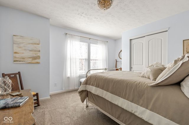 12 Oakmont Drive, Brownsburg, IN 46112