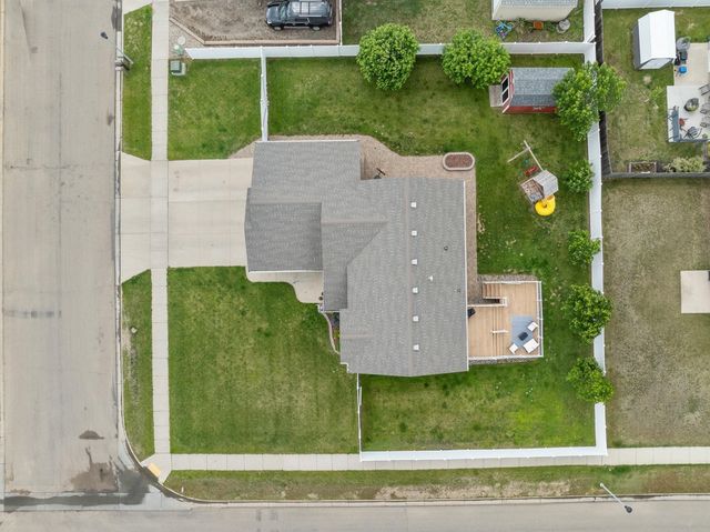3400 15TH ST SE, Minot, ND 58701