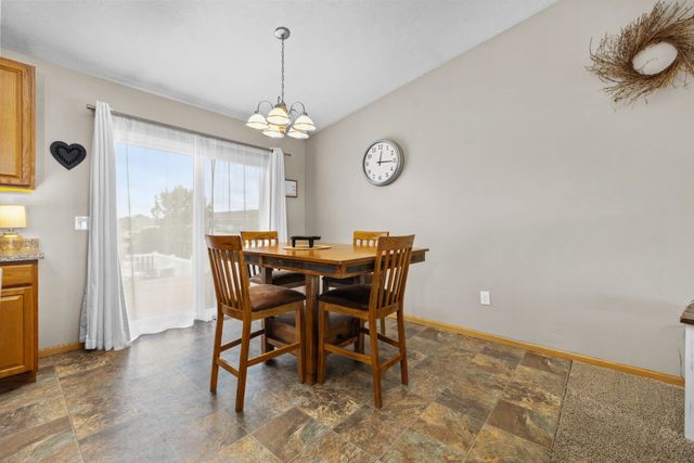 3400 15TH ST SE, Minot, ND 58701