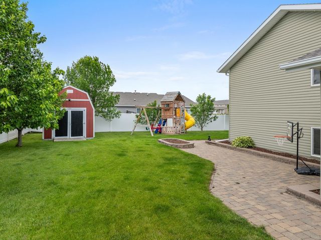 3400 15TH ST SE, Minot, ND 58701