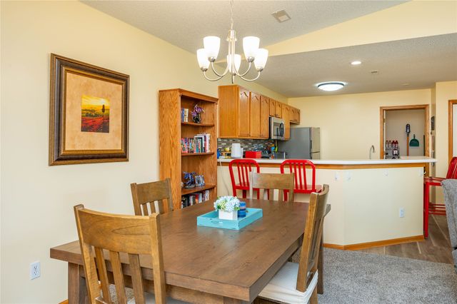 9513 Ironwood Lane, Johnston, IA 50131