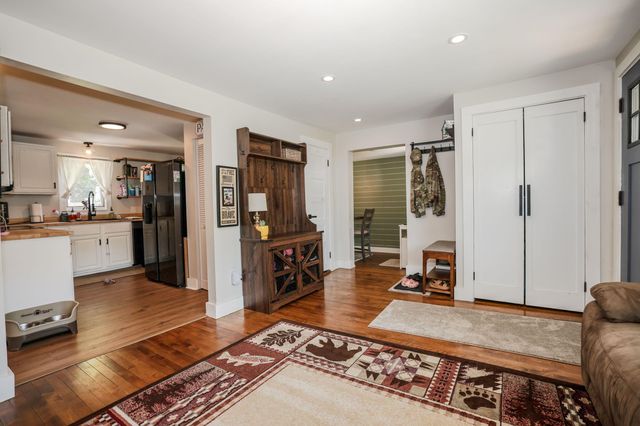 17 Coaker Avenue, Hooksett, NH 03106