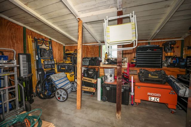 17 Coaker Avenue, Hooksett, NH 03106