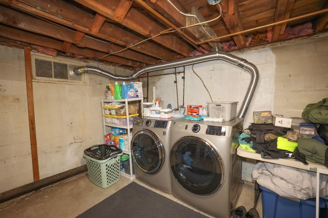 17 Coaker Avenue, Hooksett, NH 03106