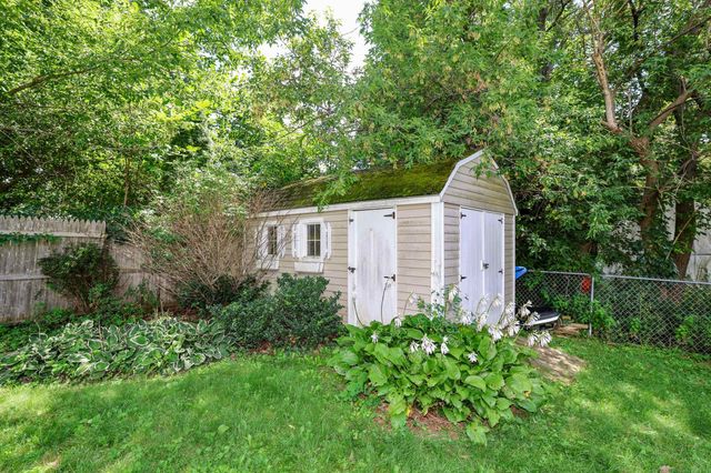 17 Coaker Avenue, Hooksett, NH 03106