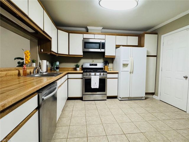 1531 Sword Dancer DR, Virginia Beach, VA 23454