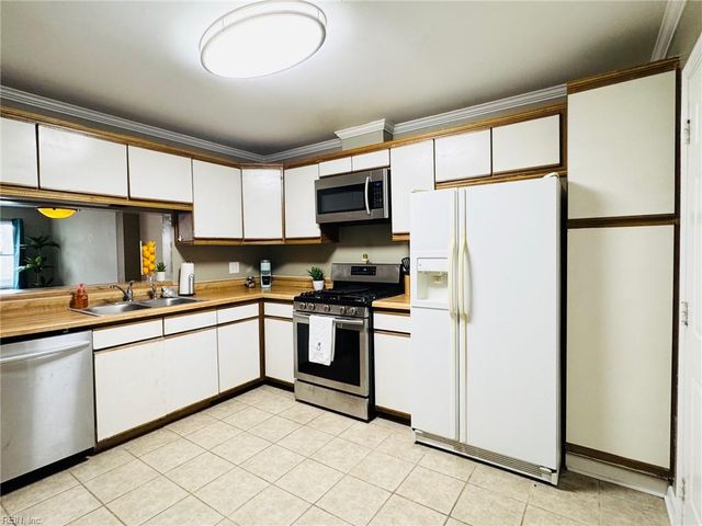 1531 Sword Dancer DR, Virginia Beach, VA 23454