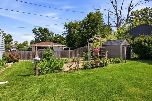 1105 29th Street, Marion, IA 52302