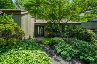 737 Heritage Village A, Southbury, CT 06488