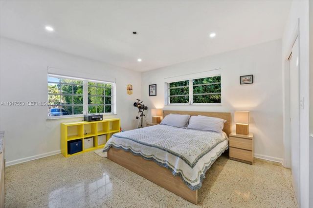 700 S Shore Dr, Miami Beach, FL 33141