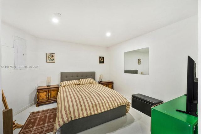 700 S Shore Dr, Miami Beach, FL 33141