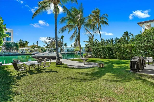 700 S Shore Dr, Miami Beach, FL 33141