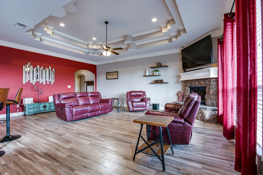 Image 13 of property listing at 1201 S Crossings Court, San Angelo, TX 76904