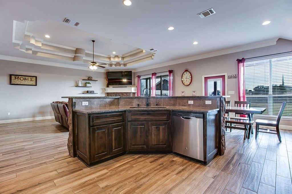 Image 18 of property listing at 1201 S Crossings Court, San Angelo, TX 76904