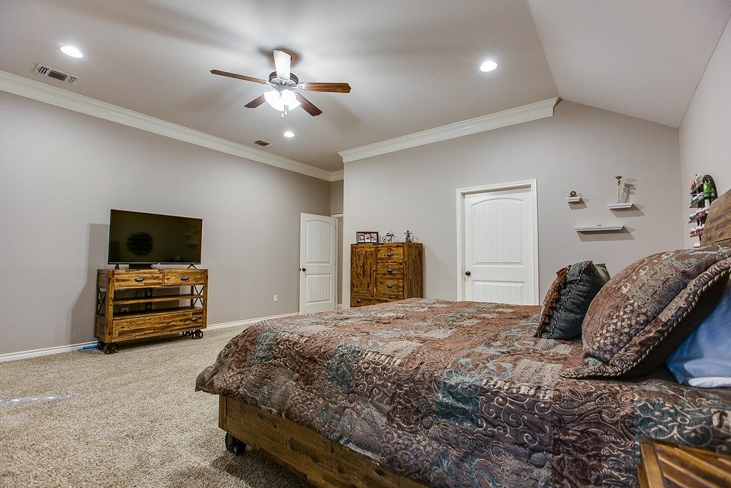 Image 22 of property listing at 1201 S Crossings Court, San Angelo, TX 76904