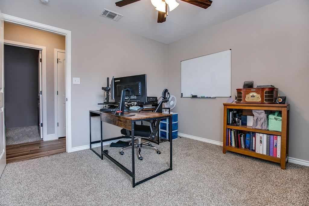 Image 27 of property listing at 1201 S Crossings Court, San Angelo, TX 76904