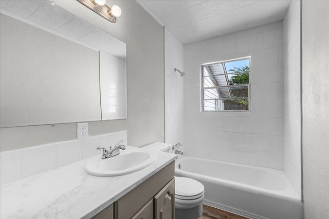 4229 Voncille Street, Haltom City, TX 76117