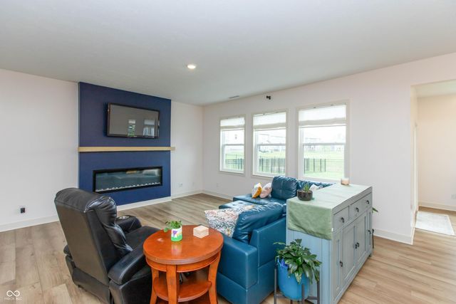 4384 Risen Star Way, Bargersville, IN 46106