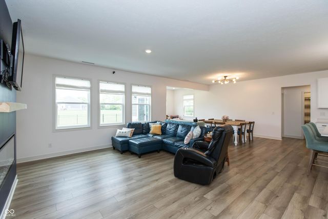 4384 Risen Star Way, Bargersville, IN 46106