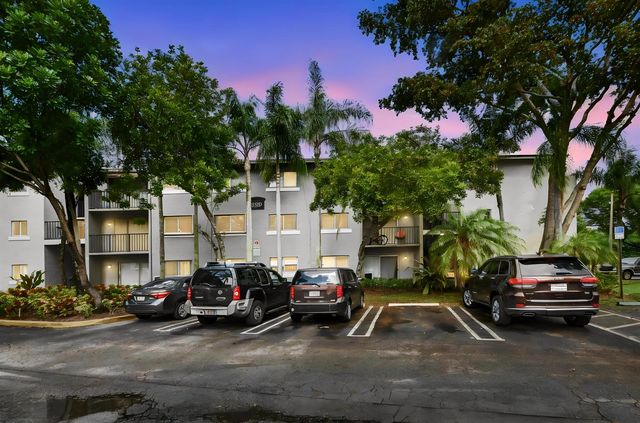 1089 N Benoist Farms Road 205, West Palm Beach, FL 33411