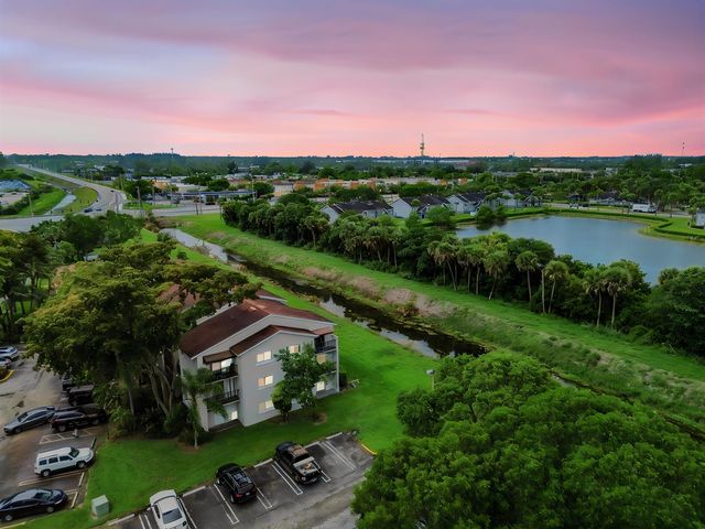 1089 N Benoist Farms Road 205, West Palm Beach, FL 33411