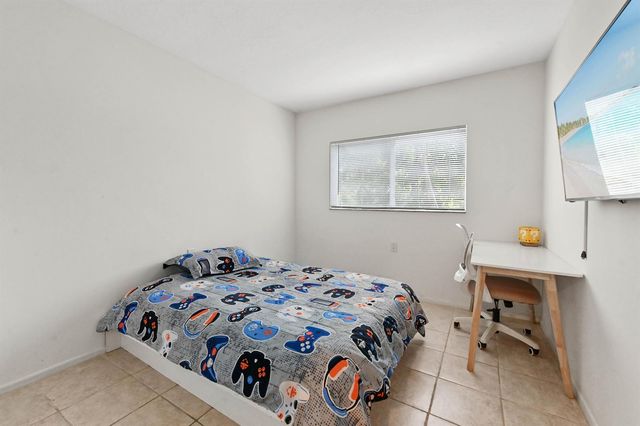 1089 N Benoist Farms Road 205, West Palm Beach, FL 33411