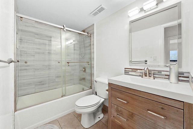 1089 N Benoist Farms Road 205, West Palm Beach, FL 33411