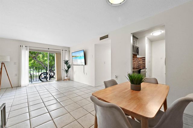 1089 N Benoist Farms Road 205, West Palm Beach, FL 33411