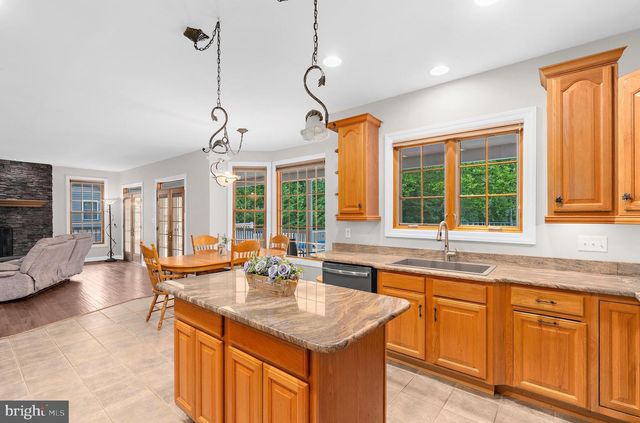 2105 HOLLY NECK RD, Baltimore, MD 21221