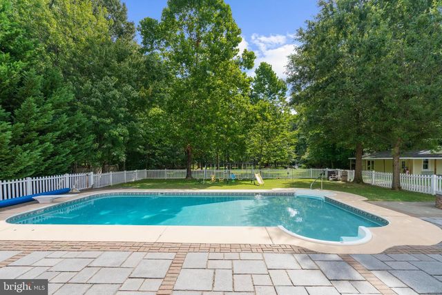 2105 HOLLY NECK RD, Baltimore, MD 21221