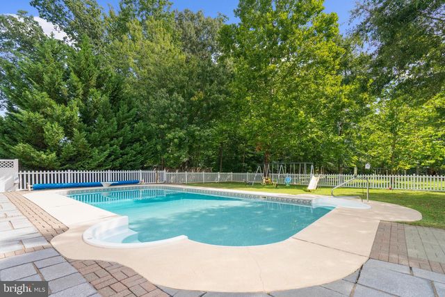 2105 HOLLY NECK RD, Baltimore, MD 21221