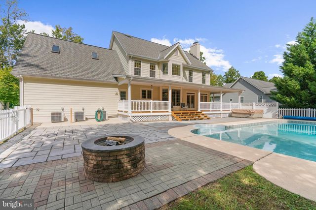 2105 HOLLY NECK RD, Baltimore, MD 21221