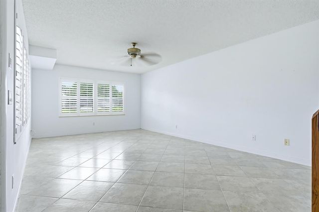 1809 Middleton Way, West Palm Beach, FL 33409