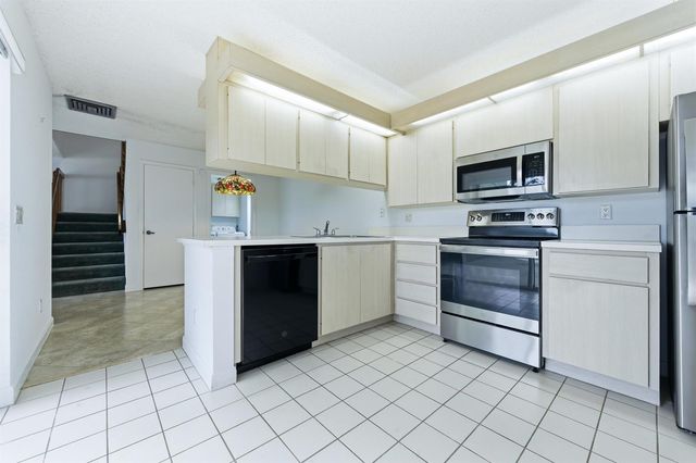1809 Middleton Way, West Palm Beach, FL 33409