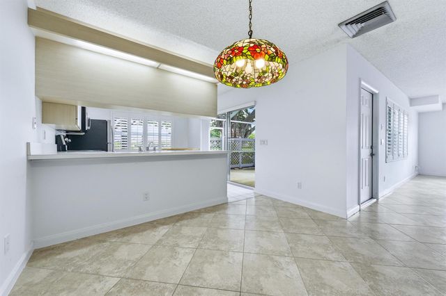 1809 Middleton Way, West Palm Beach, FL 33409
