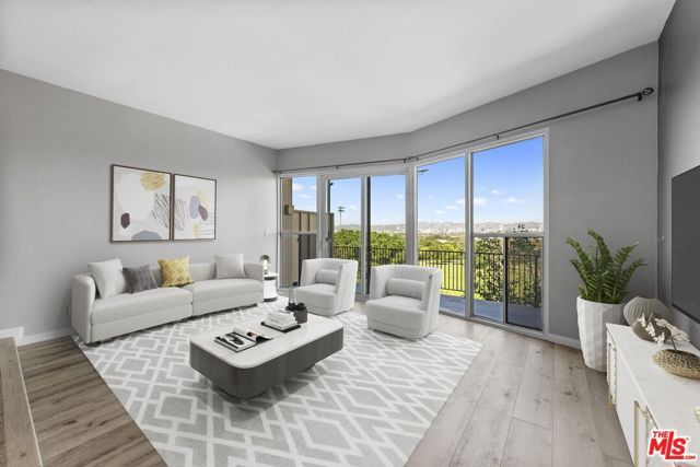 4749 Don Ricardo Drive, Los Angeles, CA 90008