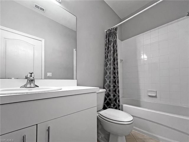 8550 Kingbird LOOP # 648, Estero, FL 33967