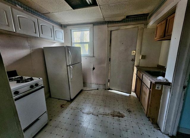 1134 169th Street, Hammond, IN 46324