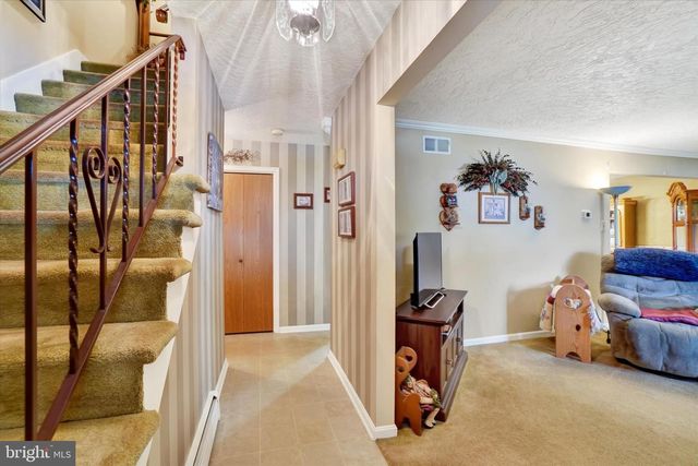 1842 WALNUT BOTTOM RD, York, PA 17408