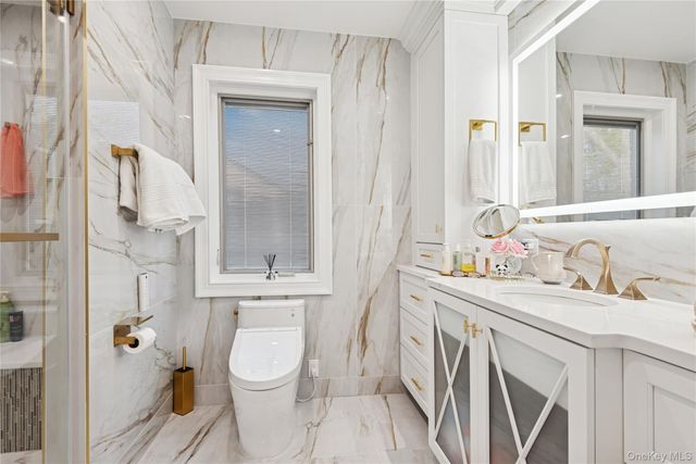 783 Oakleigh Road, North Woodmere, NY 11581