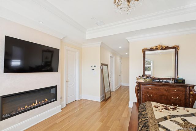 783 Oakleigh Road, North Woodmere, NY 11581