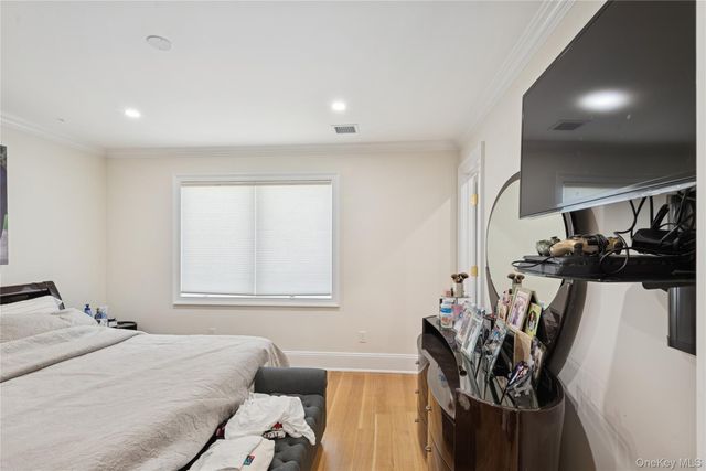 783 Oakleigh Road, North Woodmere, NY 11581