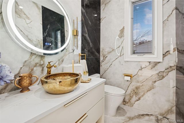 783 Oakleigh Road, North Woodmere, NY 11581