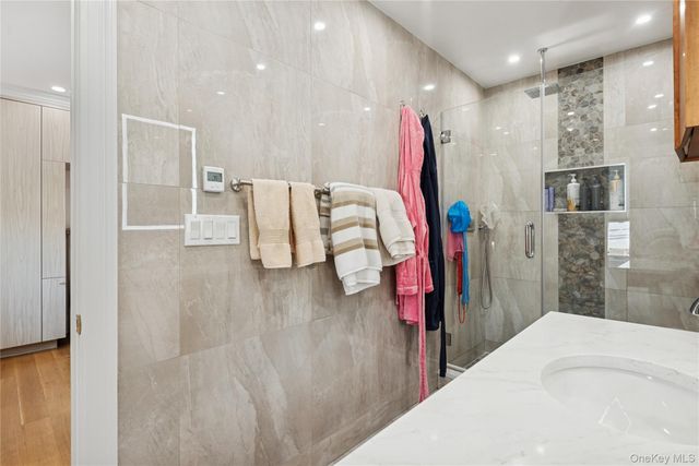 783 Oakleigh Road, North Woodmere, NY 11581