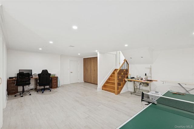 783 Oakleigh Road, North Woodmere, NY 11581