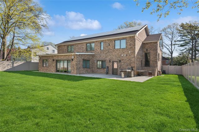 783 Oakleigh Road, North Woodmere, NY 11581