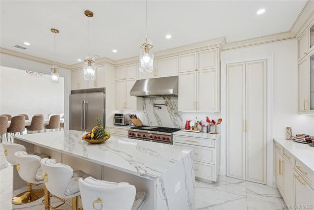 783 Oakleigh Road, North Woodmere, NY 11581