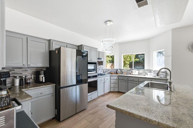 9740 N Whitney Avenue, Fresno, CA 93720