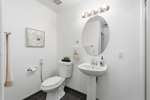 9740 N Whitney Avenue, Fresno, CA 93720